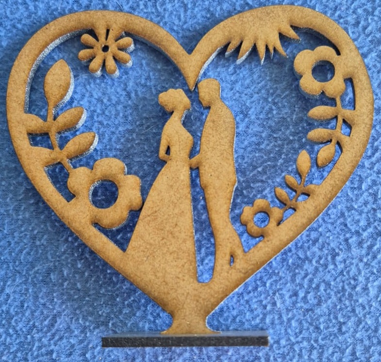 Table Decor 5 - Standing Heart - Image 2
