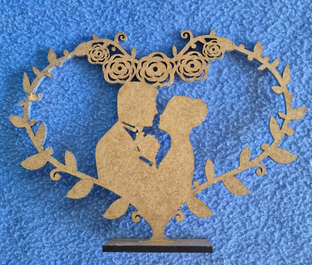 Table Decor 8 - Standing Heart - Image 3